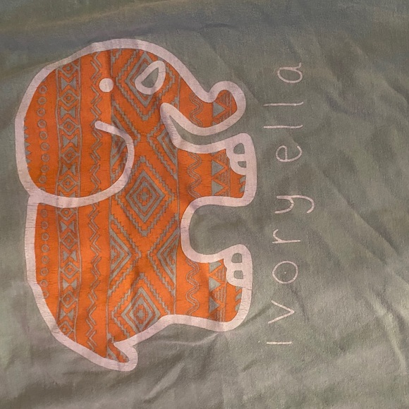 Ivory Ella shit - Picture 3 of 4